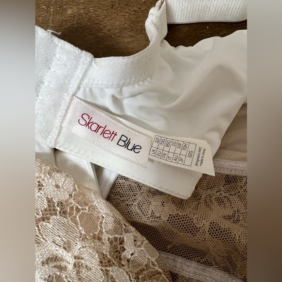 Scarlett Blue Underwire Bra - Picture 2 of 3